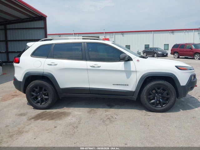 Продажа на аукционе авто 2016 Jeep Cherokee Trailhawk, vin: 1C4PJMBSXGW367867, номер лота: 45799471