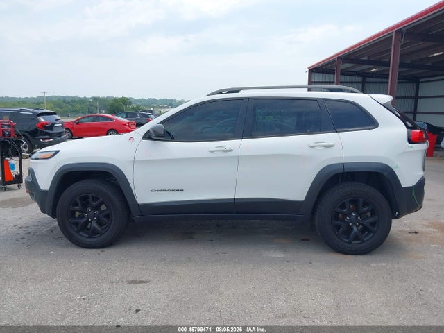 Продажа на аукционе авто 2016 Jeep Cherokee Trailhawk, vin: 1C4PJMBSXGW367867, номер лота: 45799471