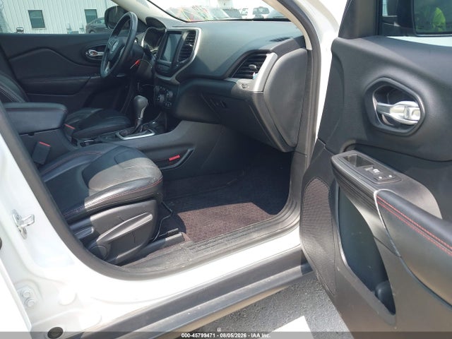 Продажа на аукционе авто 2016 Jeep Cherokee Trailhawk, vin: 1C4PJMBSXGW367867, номер лота: 45799471