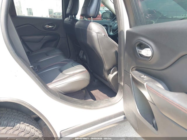 Продажа на аукционе авто 2016 Jeep Cherokee Trailhawk, vin: 1C4PJMBSXGW367867, номер лота: 45799471