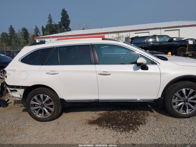 45799482 :رقم المزاد ، 4S4BSETC5J3215603 vin ، 2018 Subaru Outback 3.6r Touring مزاد بيع