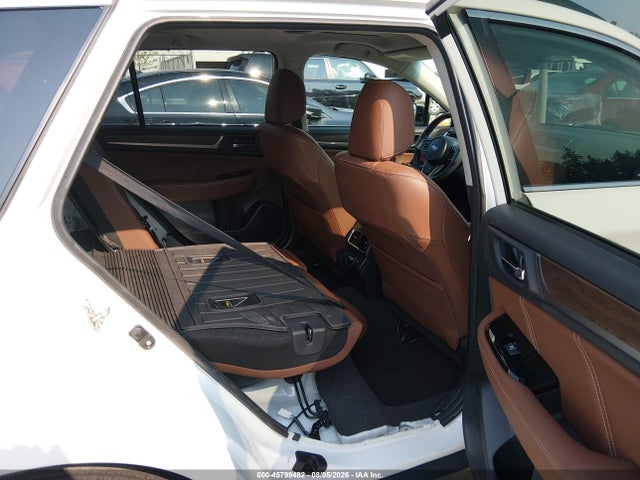 45799482 :رقم المزاد ، 4S4BSETC5J3215603 vin ، 2018 Subaru Outback 3.6r Touring مزاد بيع
