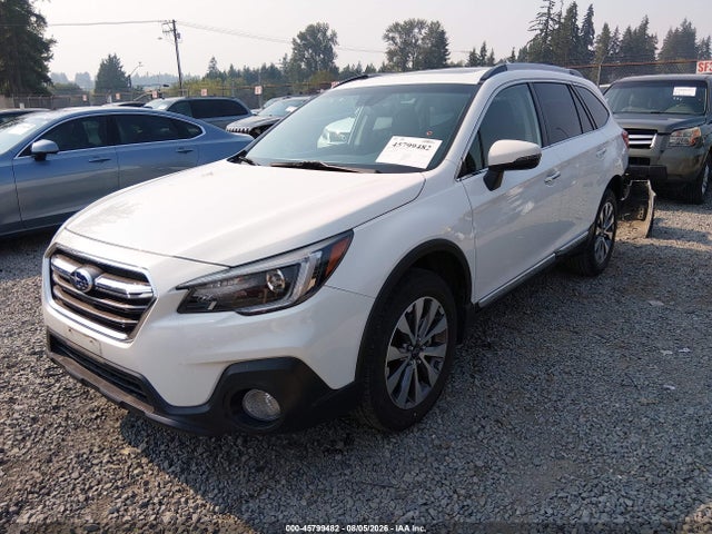 45799482 :رقم المزاد ، 4S4BSETC5J3215603 vin ، 2018 Subaru Outback 3.6r Touring مزاد بيع