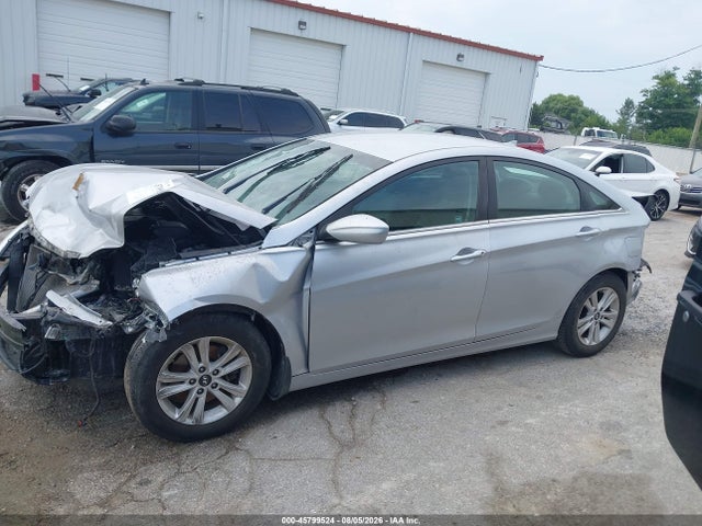 45799524 :رقم المزاد ، 5NPEB4AC2DH728086 vin ، 2013 Hyundai Sonata Gls مزاد بيع