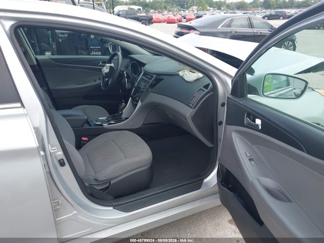 45799524 :رقم المزاد ، 5NPEB4AC2DH728086 vin ، 2013 Hyundai Sonata Gls مزاد بيع