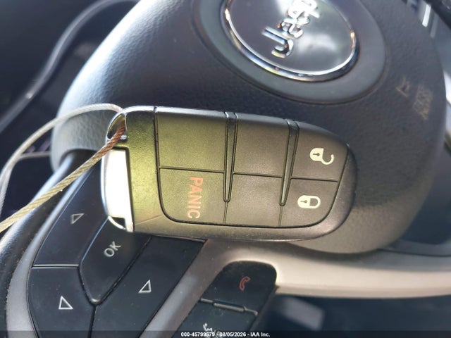 Продажа на аукционе авто 2020 Jeep Grand Cherokee Laredo E 4x4, vin: 1C4RJFAG3LC371742, номер лота: 45799579