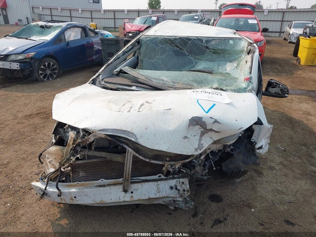 Toyota Prius C Two 2014 JTDKDTB30E1561371 Image 6