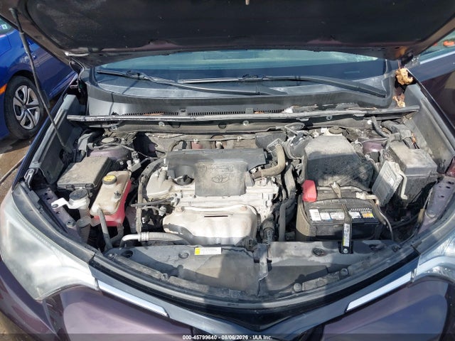 2018 Toyota Rav4 Xle მანქანა იყიდება აუქციონზე, vin: 2T3RFREV9JW821366, აუქციონის ნომერი: 45799640