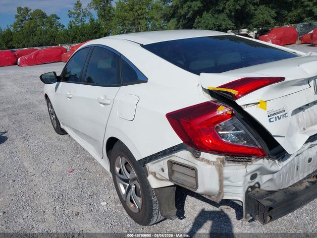 Aukcja sprzedaży 2018 Honda Civic Lx, vin: 19XFC2F56JE008581, numer aukcji: 45799698