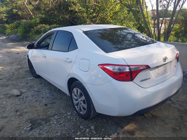 45799705 :رقم المزاد ، 2T1BURHE9FC341641 vin ، 2015 Toyota Corolla Le مزاد بيع