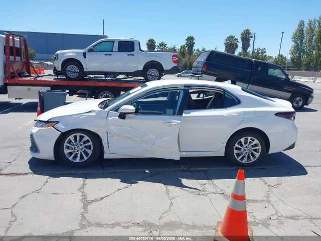 4T1R11AK8RU886970 Toyota CAMRY LE
