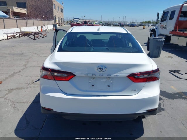 4T1R11AK8RU886970 Toyota CAMRY LE