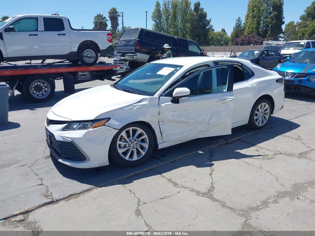 4T1R11AK8RU886970 Toyota CAMRY LE