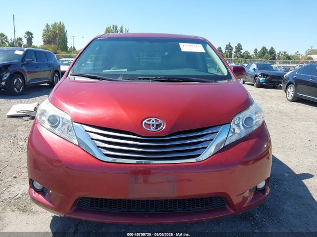 5TDYK3DC9FS672437 Toyota Sienna Xle Premium 8 Passenger