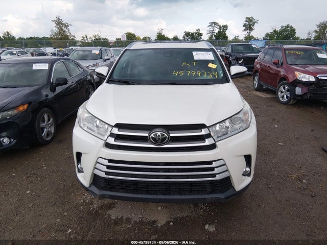 Продажа на аукционе авто 2019 Toyota Highlander Xle, vin: 5TDJZRFH9KS627503, номер лота: 45799734