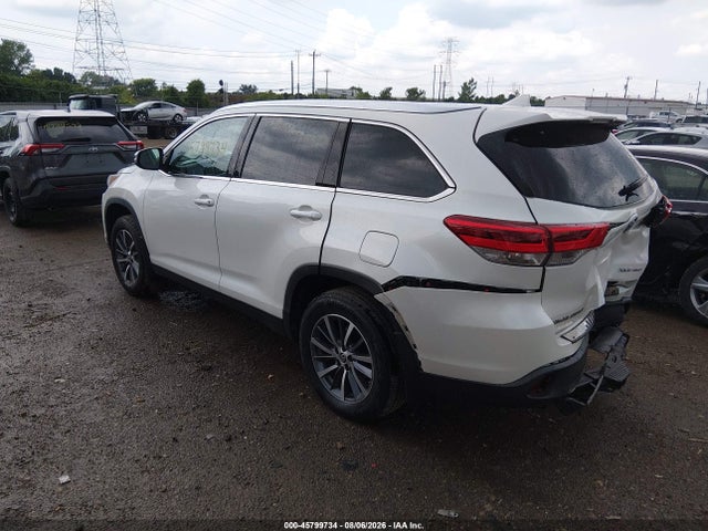 Продажа на аукционе авто 2019 Toyota Highlander Xle, vin: 5TDJZRFH9KS627503, номер лота: 45799734