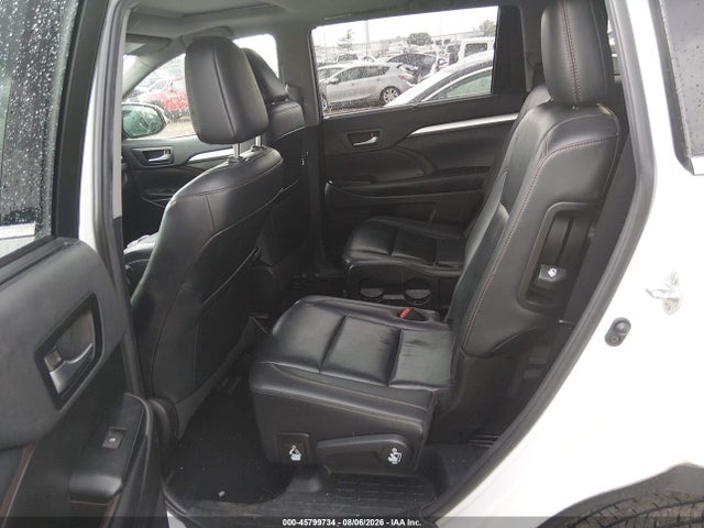 Продажа на аукционе авто 2019 Toyota Highlander Xle, vin: 5TDJZRFH9KS627503, номер лота: 45799734
