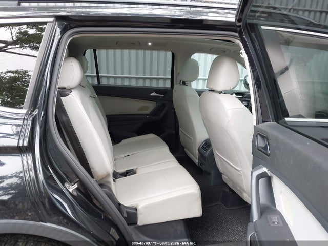 Продаж на аукціоні авто 2018 Volkswagen Tiguan 2.0t Se/2.0t Sel, vin: 3VV3B7AX8JM073502, номер лоту: 45799773