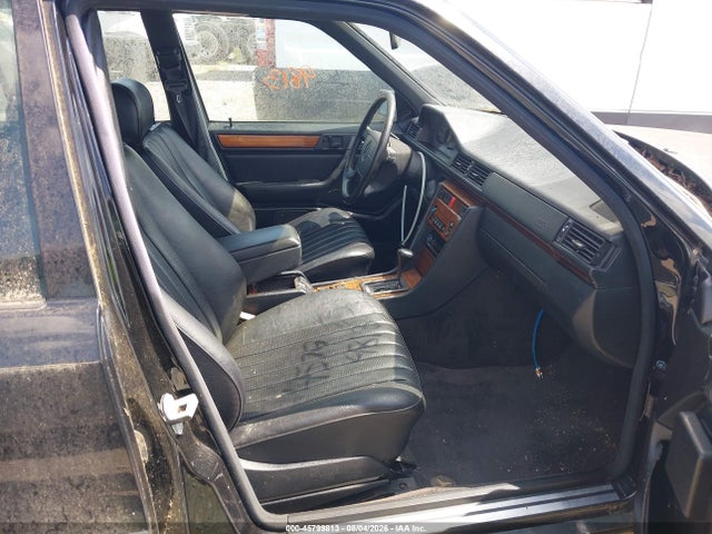 45799813 :رقم المزاد ، WDBEA92E7RF274062 vin ، 1994 Mercedes-benz E 320 مزاد بيع