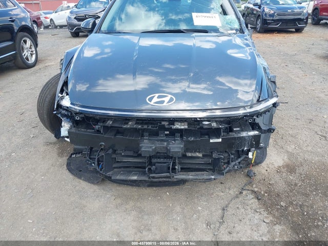 2026 Hyundai Sonata Hybrid Blue მანქანა იყიდება აუქციონზე, vin: KMHL24JJXTA141593, აუქციონის ნომერი: 45799815
