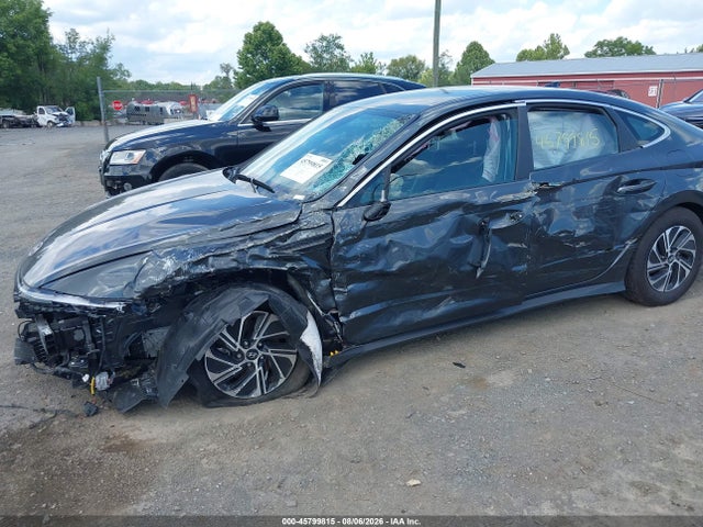2026 Hyundai Sonata Hybrid Blue მანქანა იყიდება აუქციონზე, vin: KMHL24JJXTA141593, აუქციონის ნომერი: 45799815