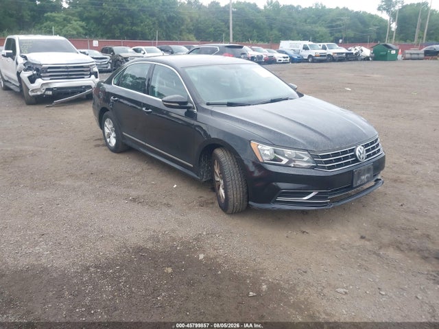Продаж на аукціоні авто 2017 Volkswagen Passat 1.8t S, vin: 1VWAT7A33HC015970, номер лоту: 45799857