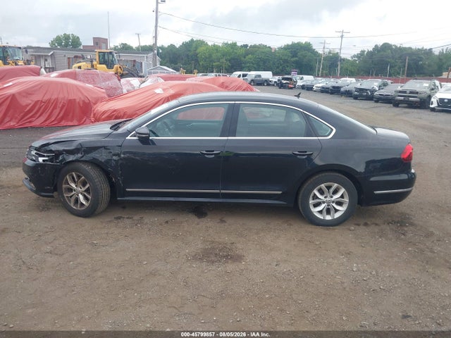 Продажа на аукционе авто 2017 Volkswagen Passat 1.8t S, vin: 1VWAT7A33HC015970, номер лота: 45799857