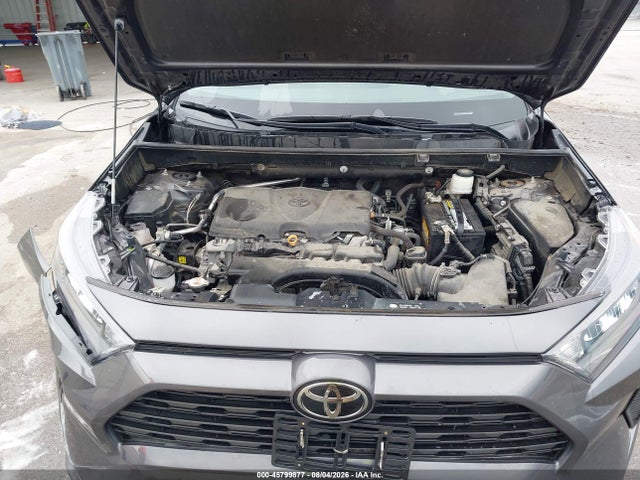 2T3H1RFVXMW166566 Toyota RAV4 LE