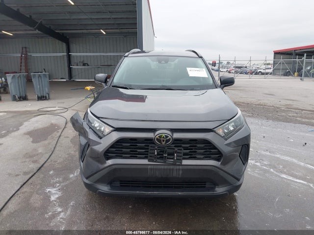 2T3H1RFVXMW166566 Toyota RAV4 LE