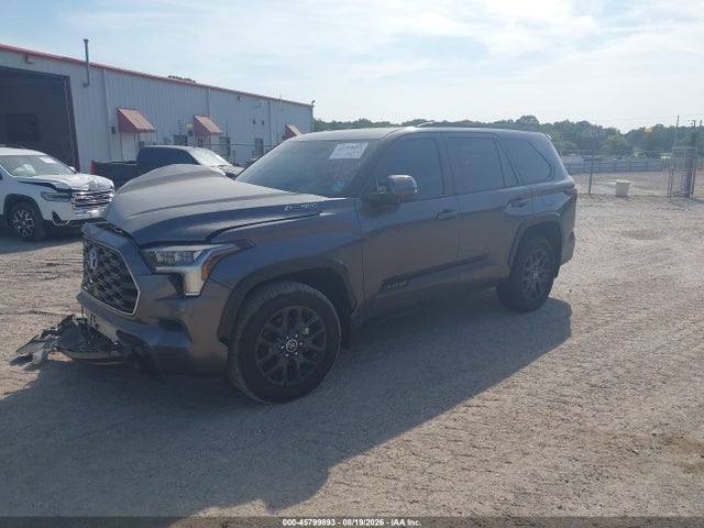 Toyota Sequoia Platinum 2023 7SVAAABA0PX005378 Image 2