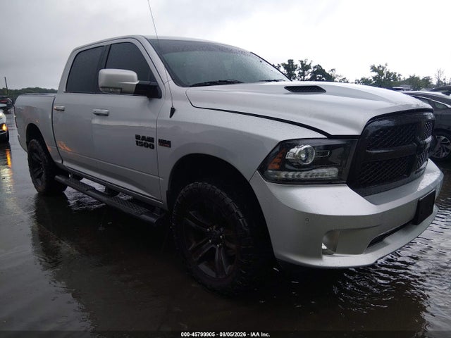 45799905 :رقم المزاد ، 1C6RR7MT4HS811396 vin ، 2017 Ram 1500 Night  4x4 5'7 Box مزاد بيع