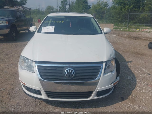 2010 Volkswagen Passat Komfort მანქანა იყიდება აუქციონზე, vin: WVWJK7AN7AP035676, აუქციონის ნომერი: 45799918