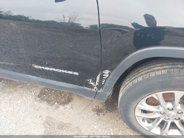 45799958 :رقم المزاد ، 1C4PJMMX3MD175626 vin ، 2021 Jeep Cherokee Latitude Lux 4x4 مزاد بيع