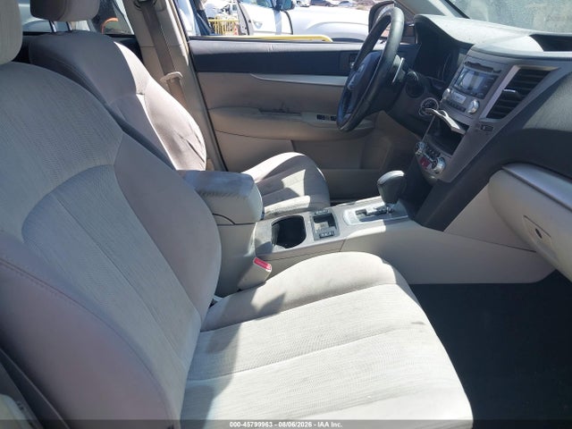 Продажа на аукционе авто 2013 Subaru Outback 2.5i Premium, vin: 4S4BRBCC0D3283726, номер лота: 45799963