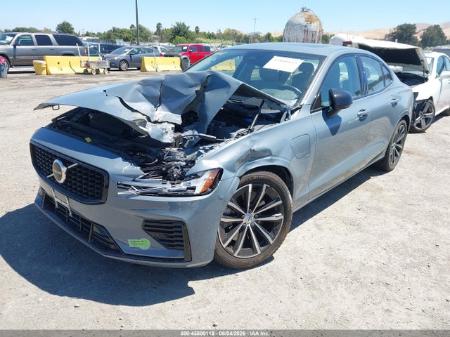 2023 Volvo S60 Recharge Plug-in Hybrid T8 Core Dark Theme მანქანა იყიდება აუქციონზე, vin: 7JRH60FK9PG231086, აუქციონის ნომერი: 45800119
