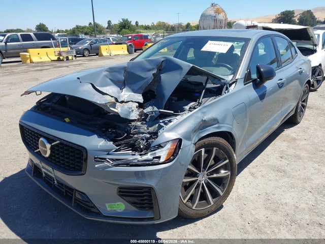 2023 Volvo S60 Recharge Plug-in Hybrid T8 Core Dark Theme მანქანა იყიდება აუქციონზე, vin: 7JRH60FK9PG231086, აუქციონის ნომერი: 45800119