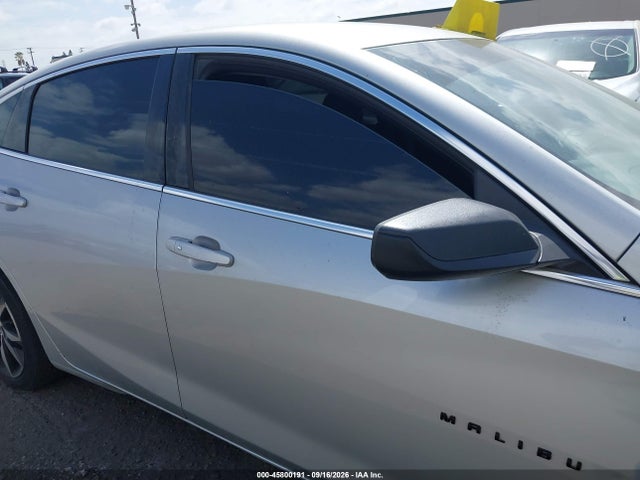 1G1ZG5ST0MF055390 Chevrolet Malibu Fwd Rs