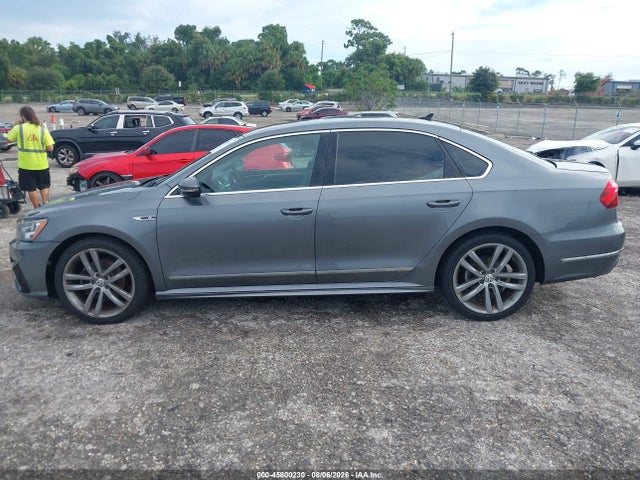 Продаж на аукціоні авто 2017 Volkswagen Passat 1.8t R-line, vin: 1VWDT7A34HC050451, номер лоту: 45800230