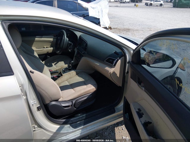 KMHD84LF5HU404686 Hyundai ELANTRA SE