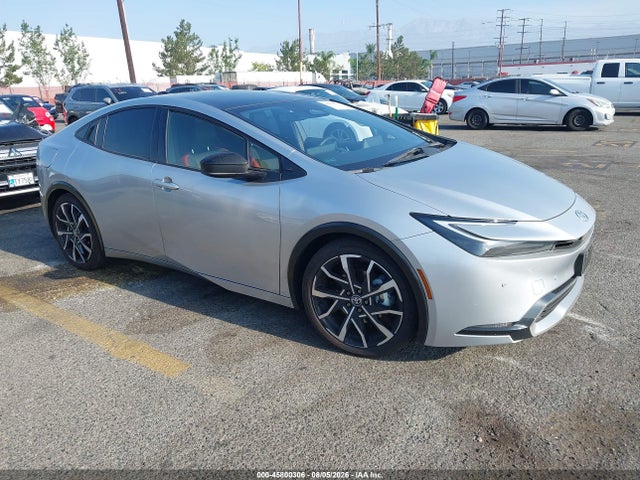 Auction sale of the 2026 Toyota Prius Plug-in Hybrid Xse, vin: JTDACACU5T3062089, lot number: 45800306