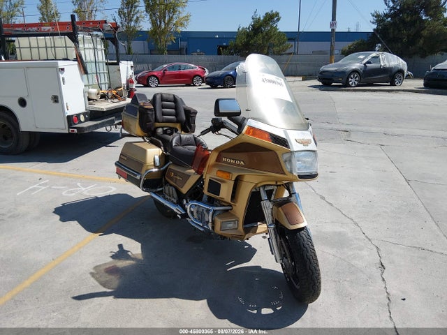 45800365 :رقم المزاد ، 1HFSC146XFA118036 vin ، 1985 Honda Gl1200 L مزاد بيع
