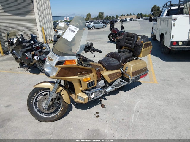 45800365 :رقم المزاد ، 1HFSC146XFA118036 vin ، 1985 Honda Gl1200 L مزاد بيع
