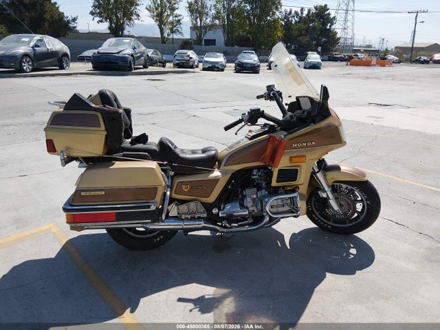 45800365 :رقم المزاد ، 1HFSC146XFA118036 vin ، 1985 Honda Gl1200 L مزاد بيع