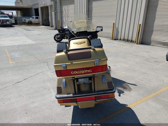 45800365 :رقم المزاد ، 1HFSC146XFA118036 vin ، 1985 Honda Gl1200 L مزاد بيع