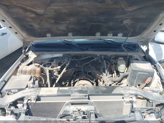 Auction sale of the 2000 Gmc Yukon Xl 2500 Sle, vin: 3GKGK26U0YG152077, lot number: 45800372
