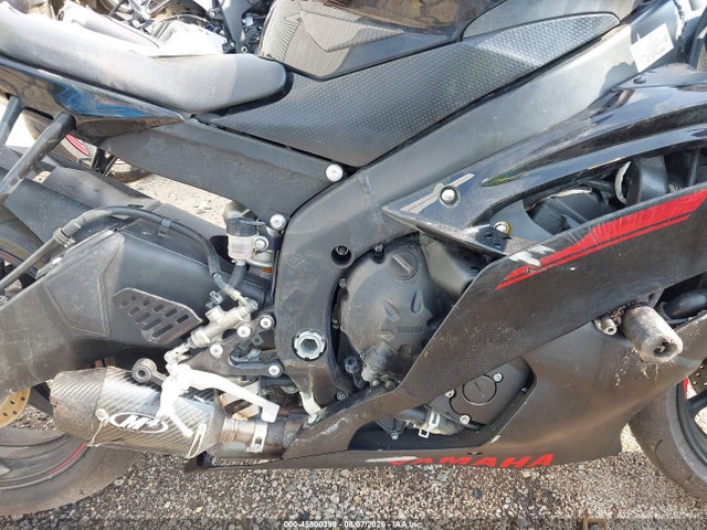 Yamaha YZFR6 2015 JYARJ16E7FA034058 Image 8