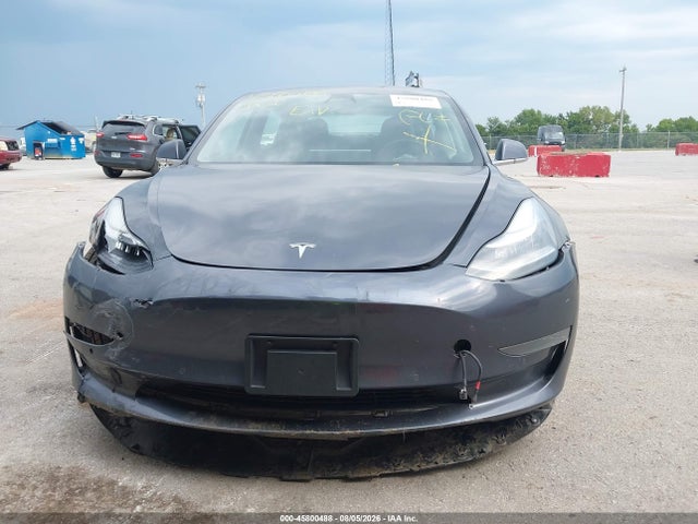45800488 :رقم المزاد ، 5YJ3E1EB0KF205630 vin ، 2019 Tesla Model 3 Long Range/performance مزاد بيع