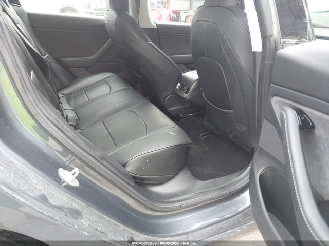 45800488 :رقم المزاد ، 5YJ3E1EB0KF205630 vin ، 2019 Tesla Model 3 Long Range/performance مزاد بيع