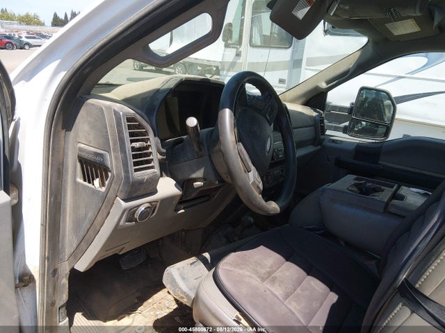 Ford F-550 Chassis Xl 2019 1FDUF5HT2KEF21038 Image 7