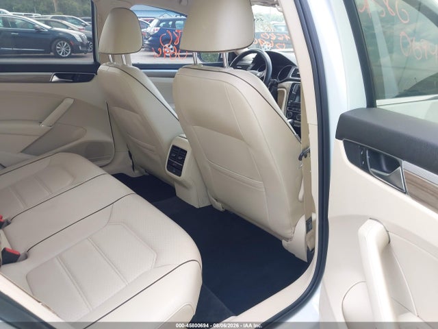 2017 Volkswagen Passat 1.8t Se მანქანა იყიდება აუქციონზე, vin: 1VWBT7A32HC063982, აუქციონის ნომერი: 45800694
